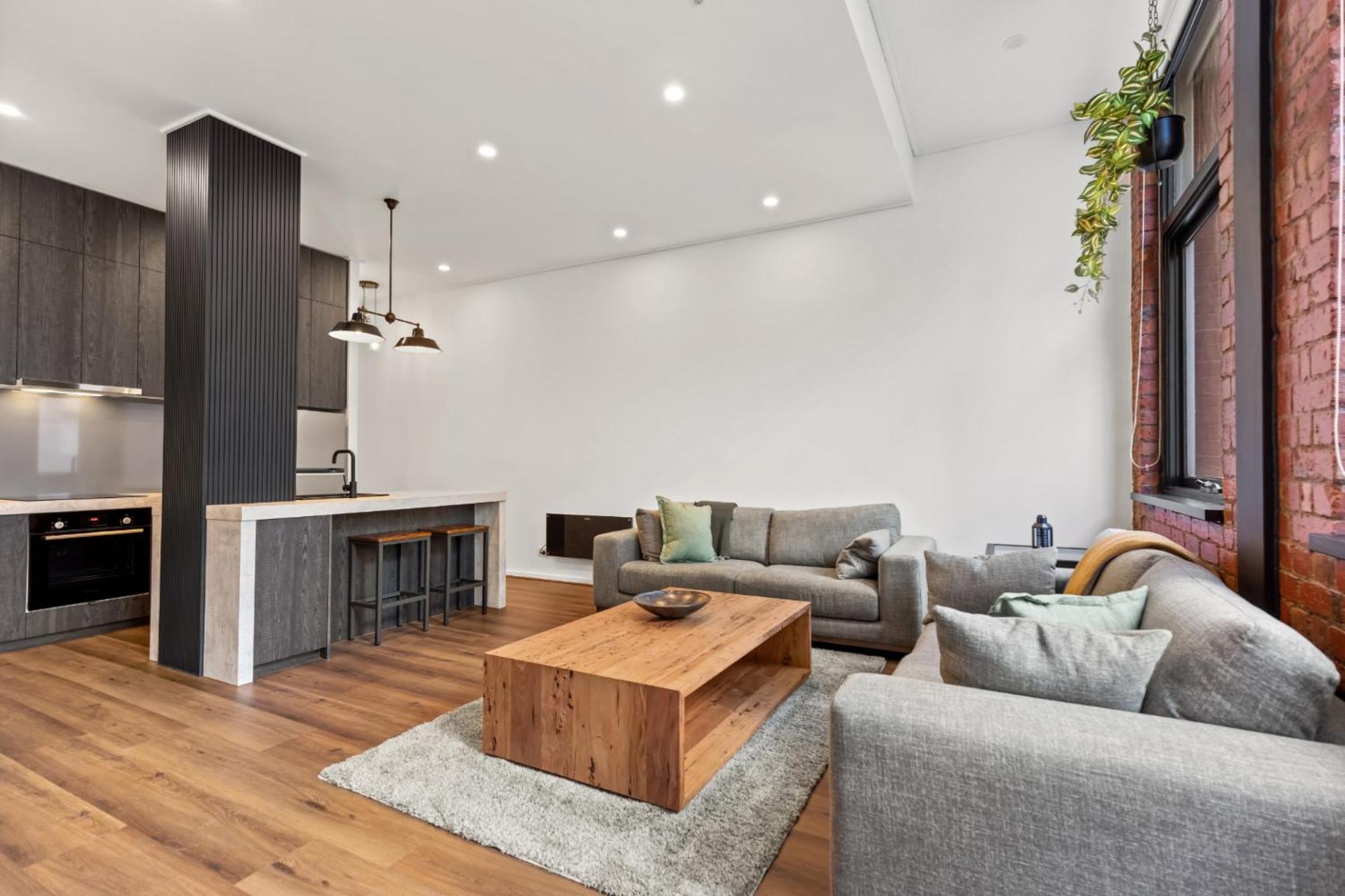 1-Bed Warehouse Conversion In Melbourne Cbd Lägenhet Exteriör bild